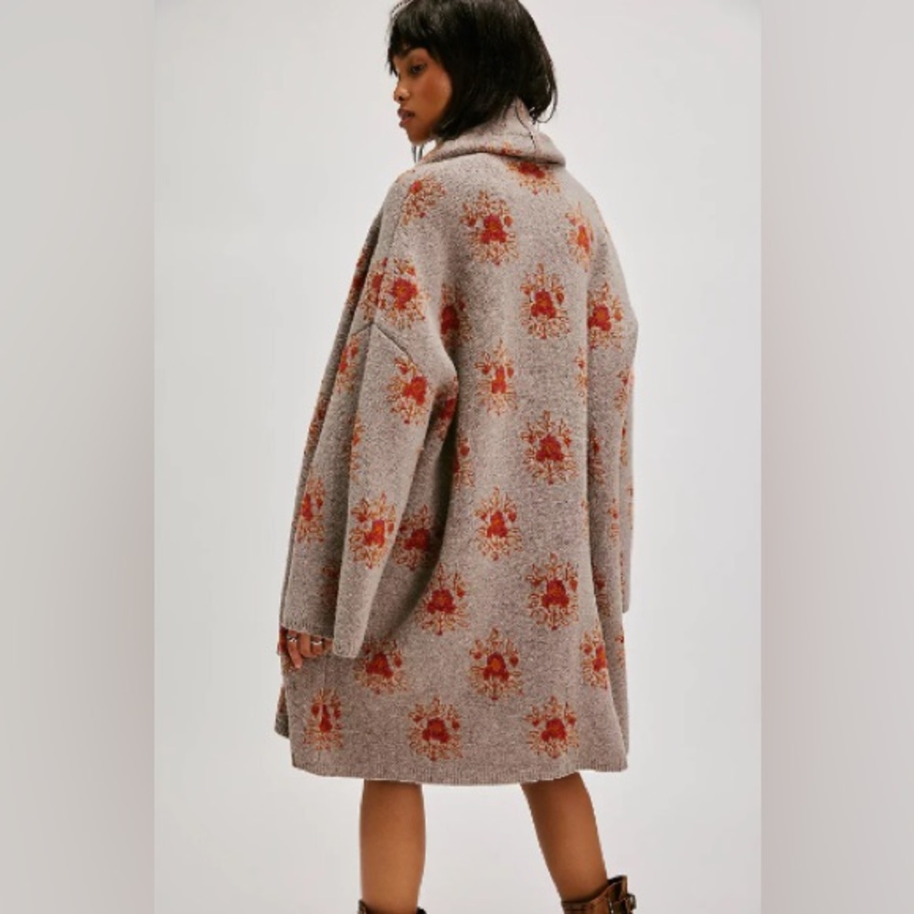 FREE PEOPLE Sacred Heart Bali Ayla Scarf Oversized Cozy Printed Hooded Cardigan - Picture 3 of 9